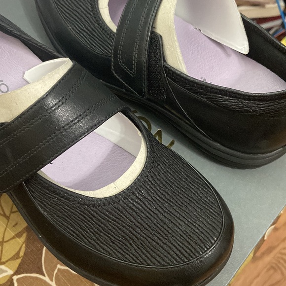 Aravon Quinn Maryjane Black NIB 7.5 D - Picture 6 of 8